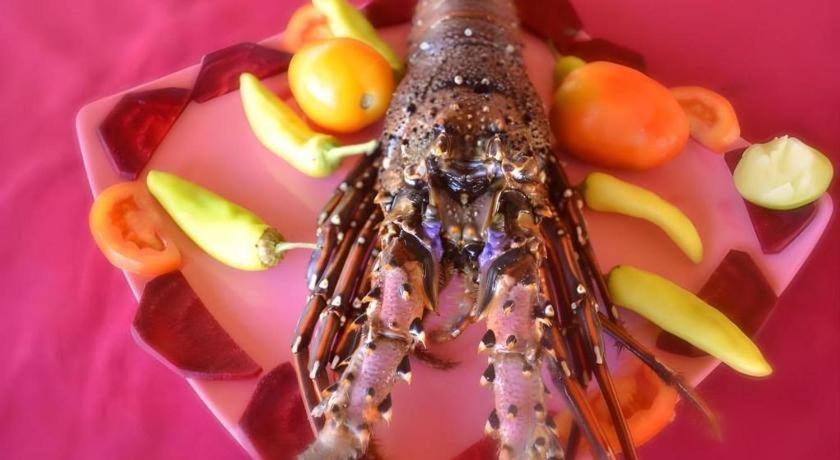 Silver Beach Hotel トリンコマリー エクステリア 写真